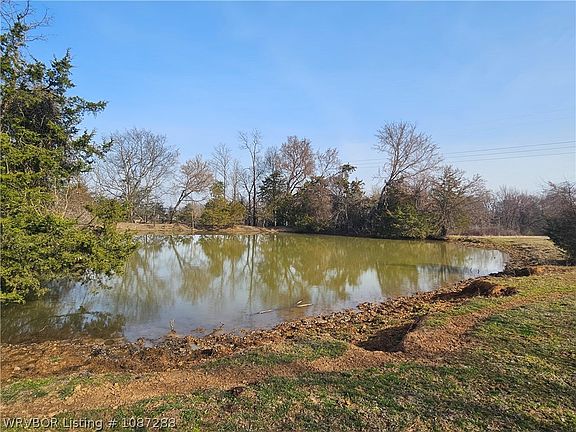 4th image of Skeets Rd