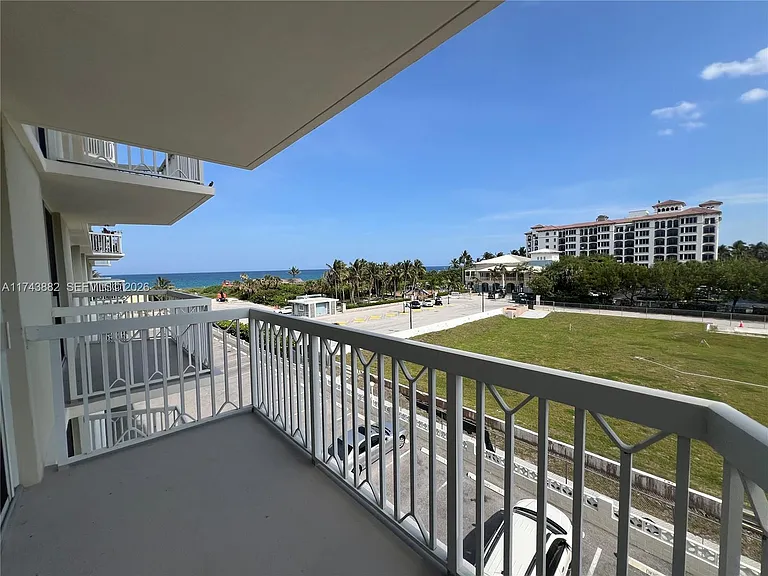 125 Ocean Ave #402 — Photo 11