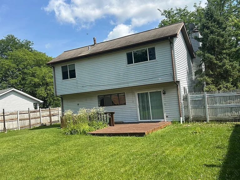 3062 Timber Hill Ln — Photo 2