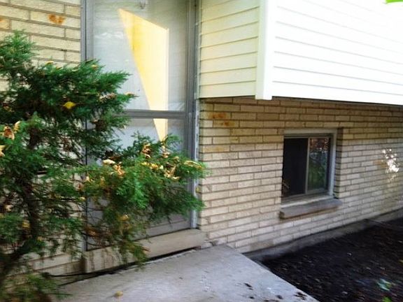 3rd image of 1171 Taylor Ave