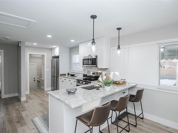 4th image of 480 S Dale Court