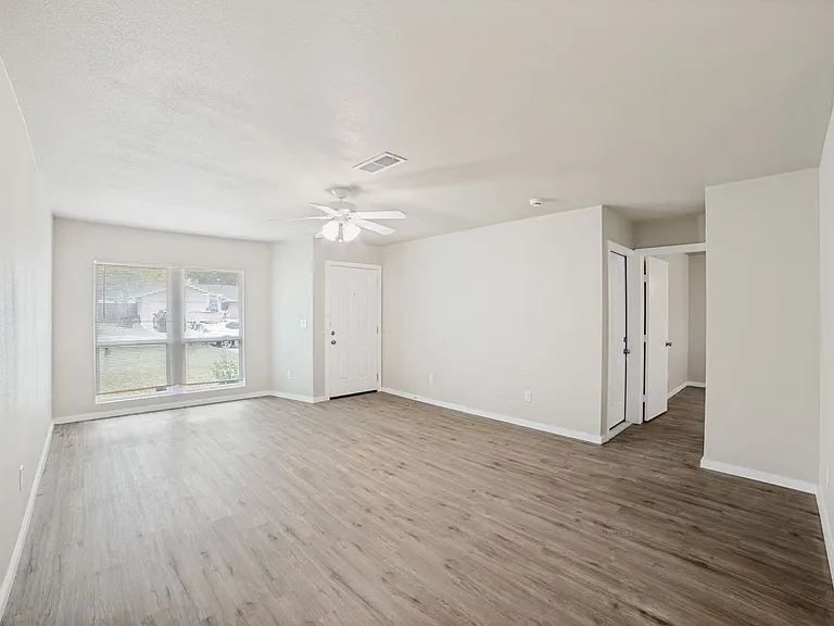 10506 Bounty Dr — Photo 6