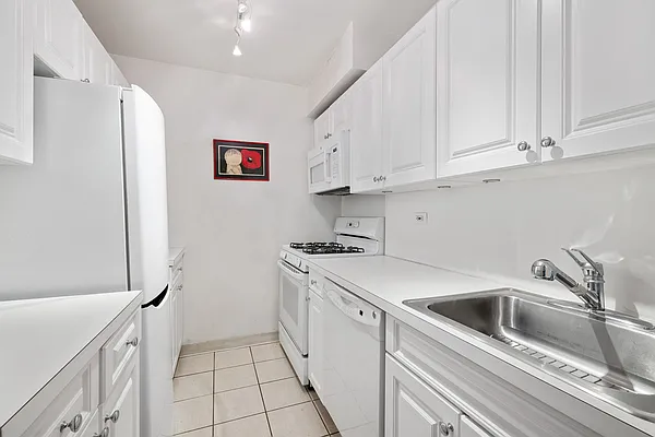 Sold by NYC Apartment Management Inc. | media 4
