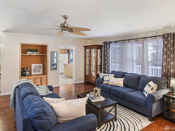 5th image of 16445 Lemolo Shore Dr NE