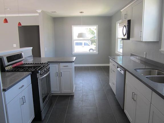 5th image of 9703 Glandon St