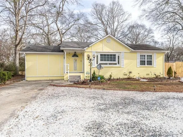 216 Elliott Dr NW, Rome, GA 30165