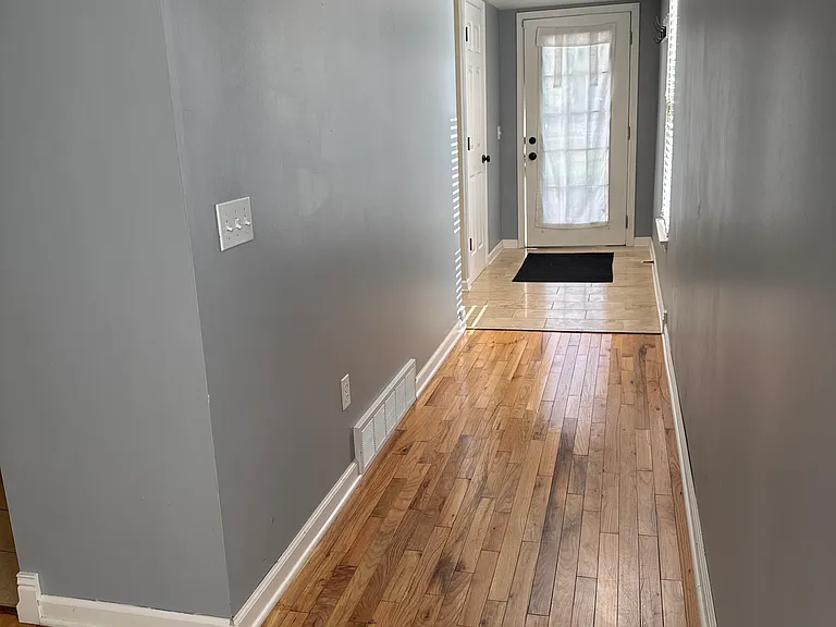3313 Park Ridge Ln NE — Photo 13