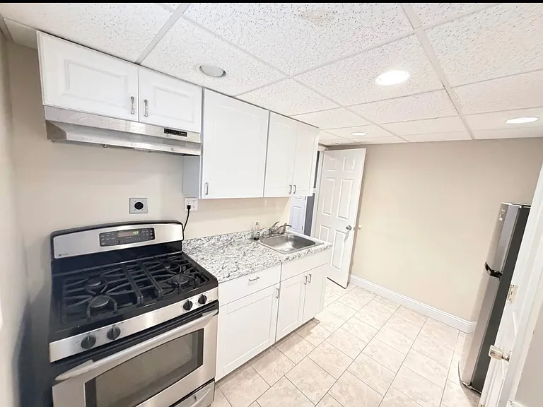 277 N Wisconsin Ave #1 — Photo 12
