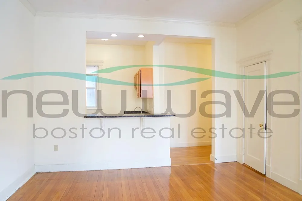 1 bed, 450 sqft, $2,800 — Photo 3