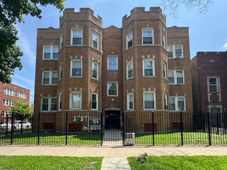 1615 W 78th St #1 — Photo 12