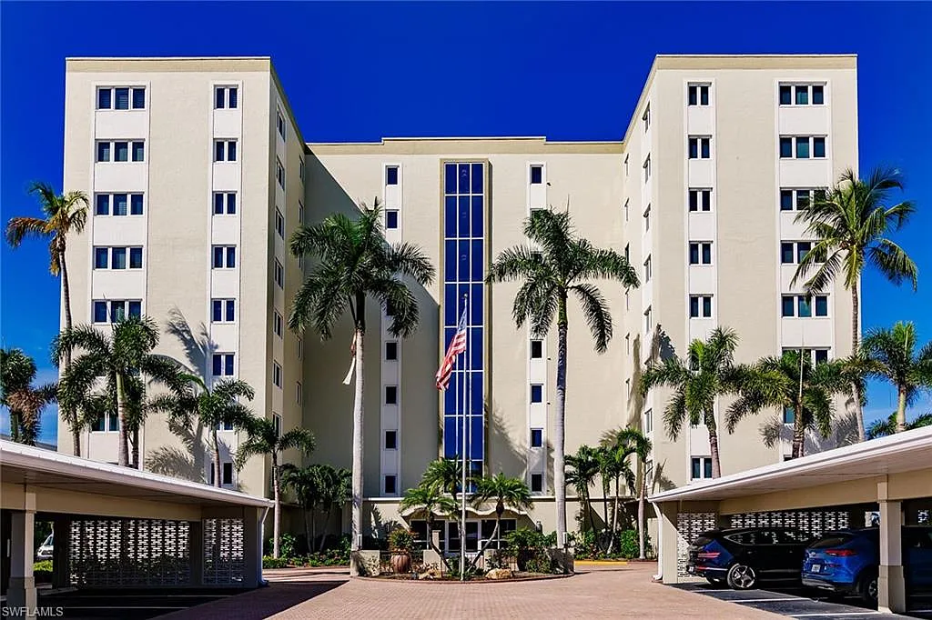 2 bed, 2.0 bath, 1500 sqft, $20,000 — Photo 2