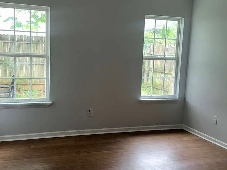 709 Statesman Way — Photo 10