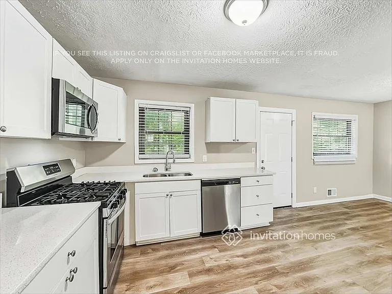 2652 Williamsburg Dr — Photo 11