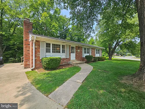 5683 Ravenel Ln Photo 1