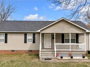 5175 Hillwood Dr, Kernersville, NC 27284