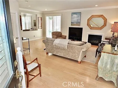 1566 Plymouth Ln — Photo 3
