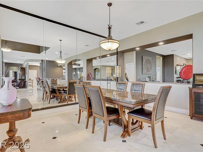 2101 Grand Island Ct — Photo 43