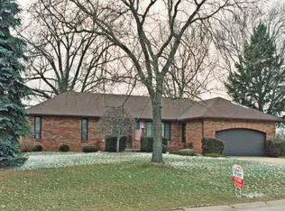 52445 Tally Ho Dr N, South Bend, IN