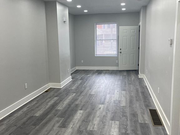 4th image of 855 E Chelten Ave #1