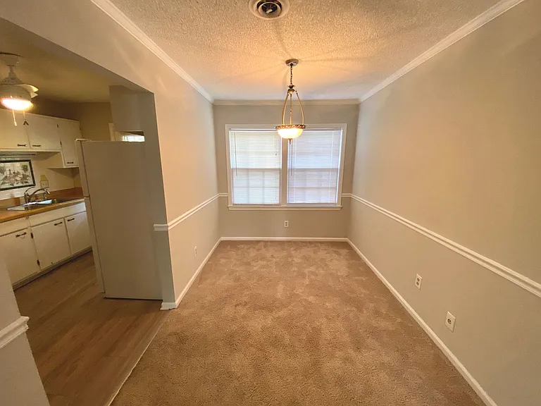 21 Cavalier Ct #D — Photo 5
