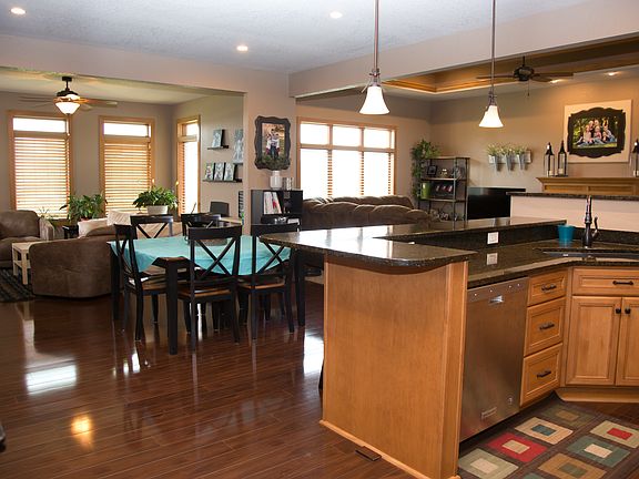 Kitchen/Dining