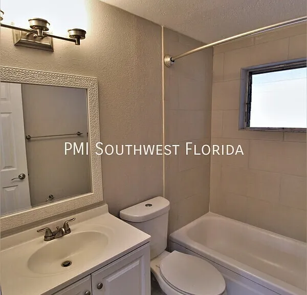 3001 Bee Ridge Rd #113 — Photo 7