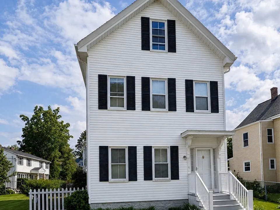 21 Warren Ave