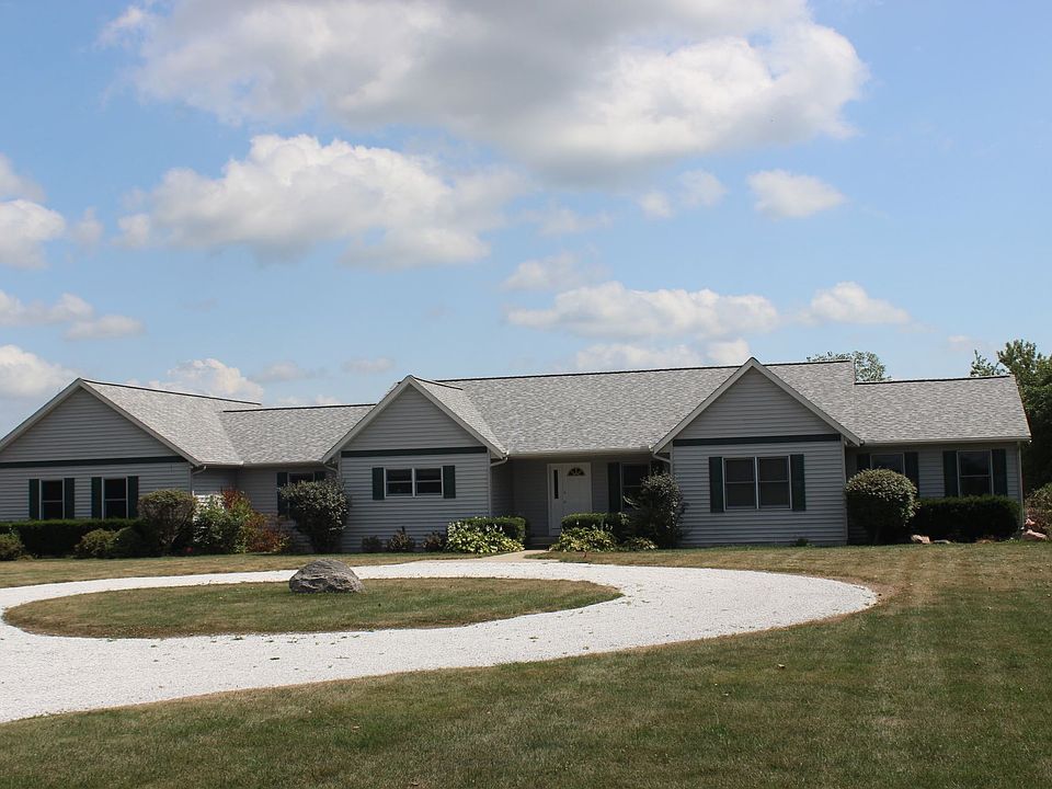 2nd image of 1221 S Meridian Rd