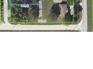 982 Lake Dr E, Lake Placid, FL 33852