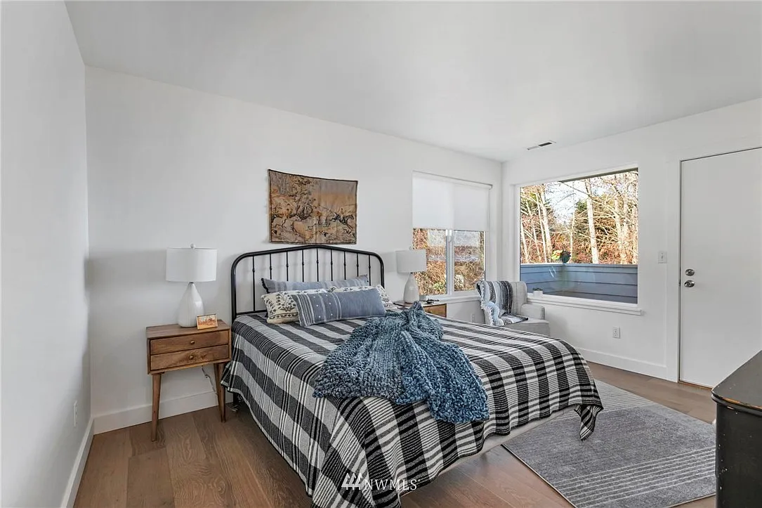 7941 SE Southworth Dr — Photo 3