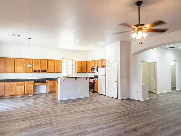 8230 W Calle Sancho Panza #1 — Photo 10