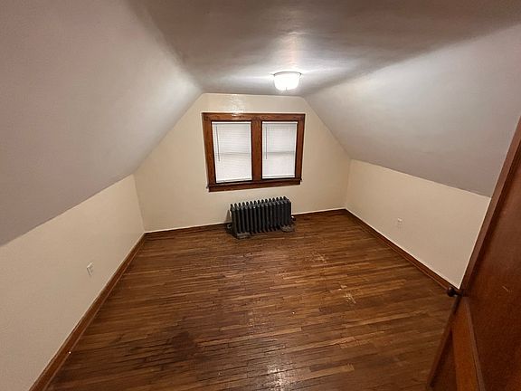 Bedroom 1 (front room)