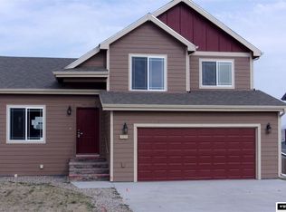 919 S 4th Ave, Mills, WY 82644