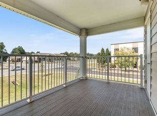 5165 Jefferson Blvd Unit 201, Louisville, KY 40219