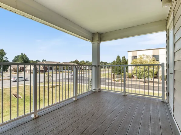 5165 Jefferson Blvd Unit 201, Louisville, KY 40219