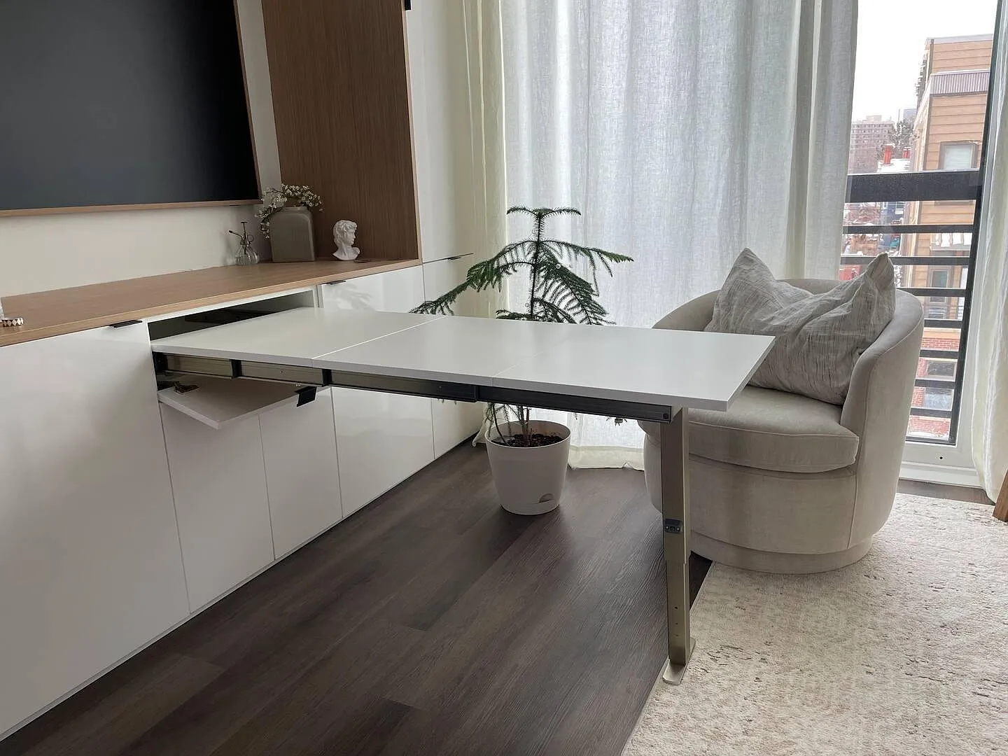 1 bed, $2,400 — Photo 3