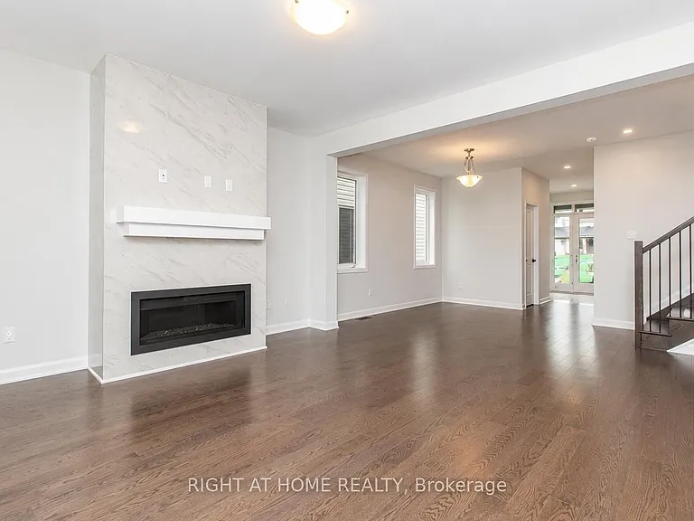 182 Lynn Coulter St — Photo 3