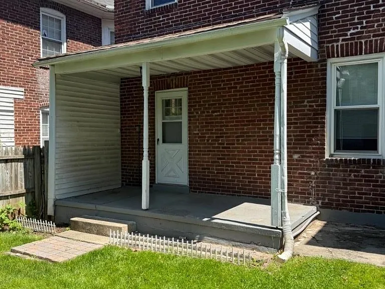 14 Raymond St — Photo 4
