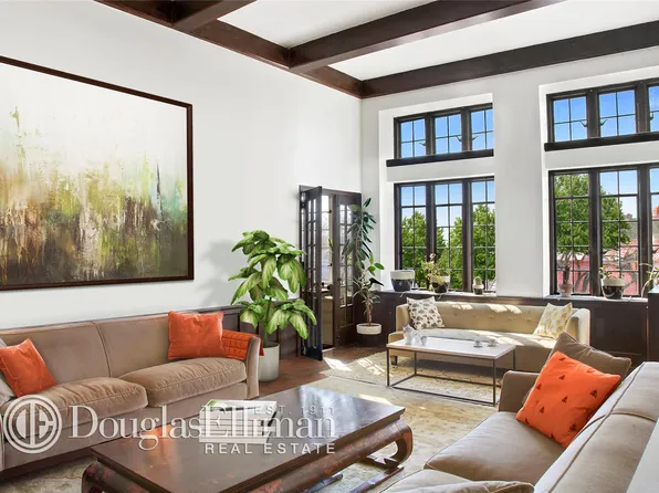 10 Holder Place image 1 of 11