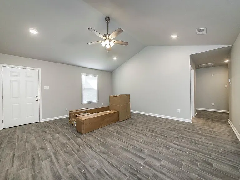 46 Sundown Dr — Photo 2