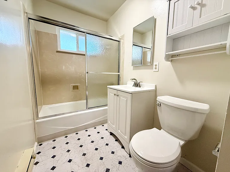 Mosaic Apartments — Photo 14