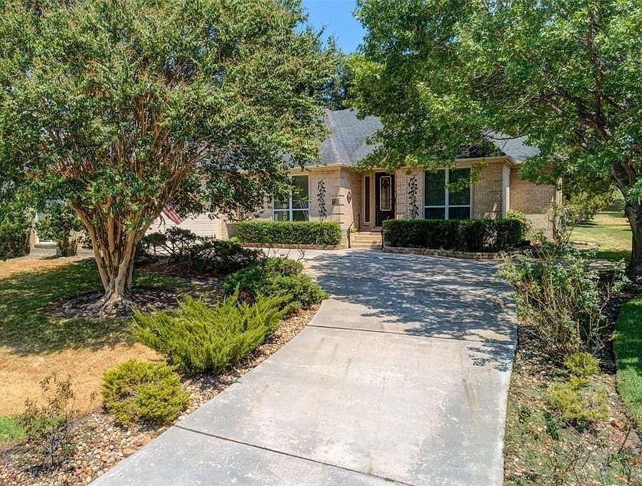 141 April Waters Dr N, Montgomery, TX 77356 | MLS #84869352 | Zillow