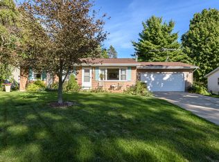 6809 Buckhorn St, Portage, MI 49024