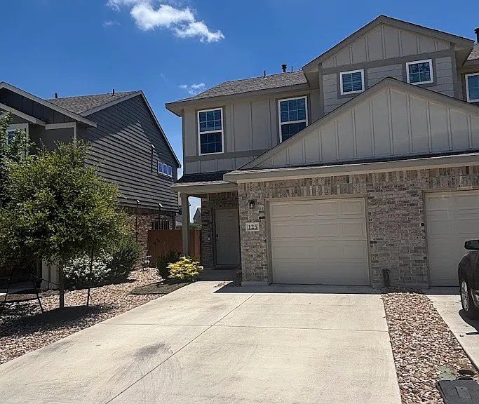 125 Furlong Dr — Photo 1