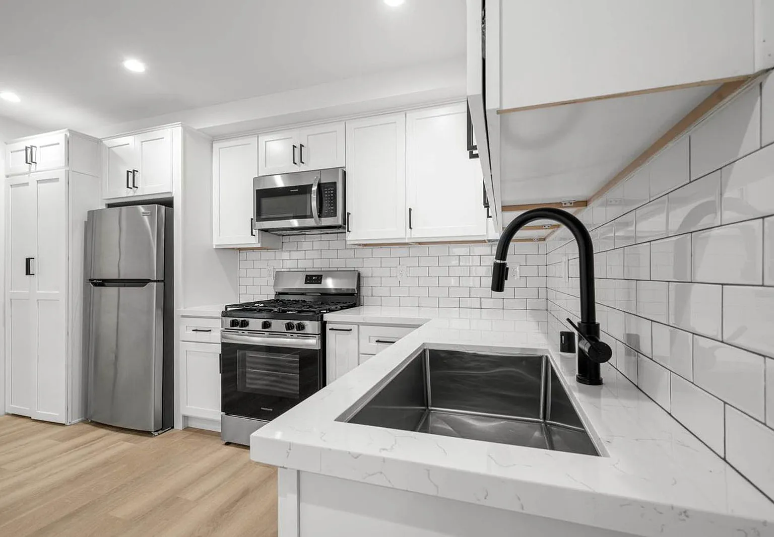 1 bed, 1.0 bath, 500 sqft, $1,795 — Photo 3