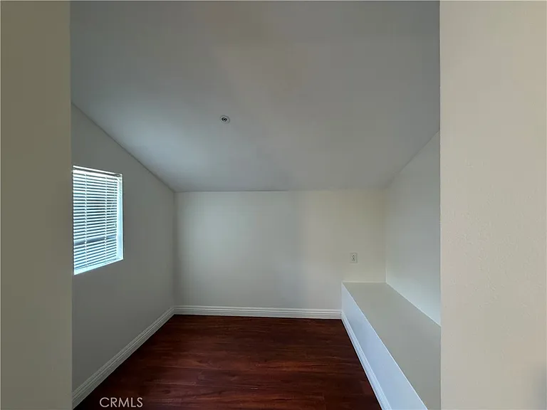 5569 Hunt Club Dr — Photo 29