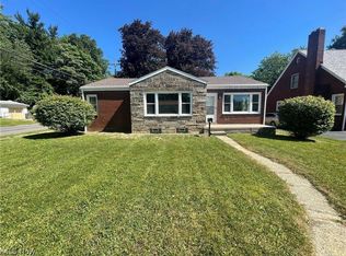 204 Maywood Dr, Youngstown, OH