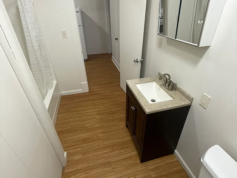 1606 Grove St #A — Photo 11