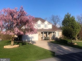 6382 Quail Cir, Fayetteville, PA 17222