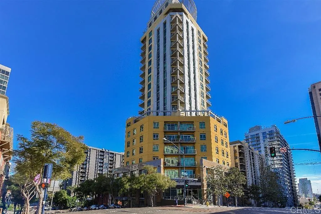1 bed, 865 sqft, $2,780 — Photo 1